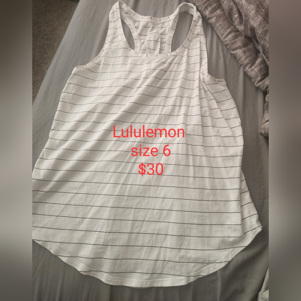 Lululemon top